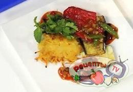 Стейк из баклажана с Соусом с кусочками овощей - видео рецепт