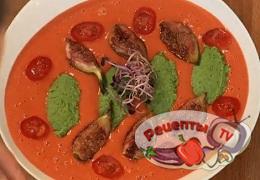 Гладкий суп с томатами черри, инжиром и мятным горошком - видео рецепт