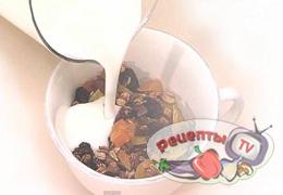 Домашние мюсли с сухофруктами, семечками и орехами - видео рецепт