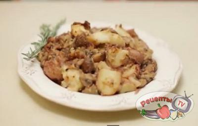 Жареные грибы с розмарином и яблоками - видео рецепт 