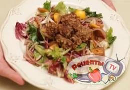 Теплый салат с хурмой и куриной печенью - видео рецепт