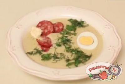 Белый польский борщ с колбасками и яйцом - видео рецепт 