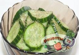 Огуречный салат с медовой заправкой - видео рецепт