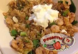 Пряный рис с креветками - видео рецепт