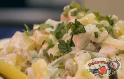 Салат из картофеля с кальмарами - видео рецепт 