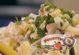 Салат из картофеля с кальмарами - видео рецепт