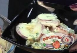 Салат из редиса, яйца и кукурузы - видео рецепт