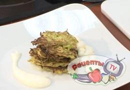 Оладушки из кабачка - видео рецепт