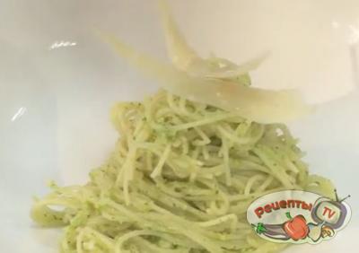 Спагетти с соусом из брокколи - видео рецепт 
