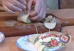 Канаппе с грушей и сыром - видео рецепт