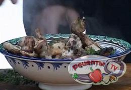 Крылышки куриные запеченные по-русски - видео рецепт