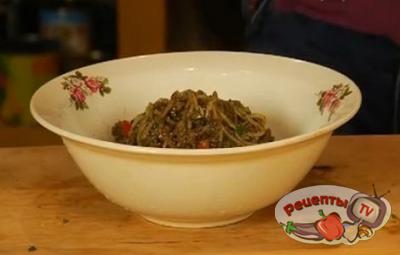 Спагетти с фаршем из оленины и грибов - видео рецепт