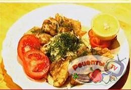 Филе окуня с луковым соусом - видео рецепт