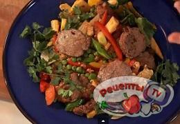 Стир-фрай из говядины с бэби-овощами - видео рецепт