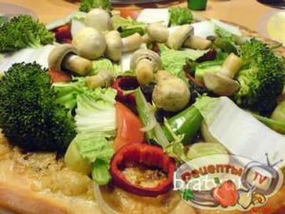 Pizza con pancetta e broccoli -     