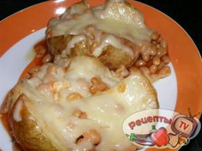       (baked potate with beans and cheese)