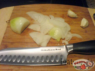 Картофель, жареный со шкварками. Простой, но заделистый рецепт украинско-корейской кухни Картофель, жареный со шкварками. Простой, но заделистый рецепт украинско-корейской кухни