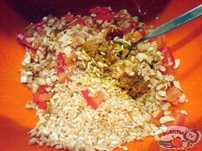 Перец, наполненный рисом и запечённый в духовке Перец, наполненный рисом и запечённый в духовке