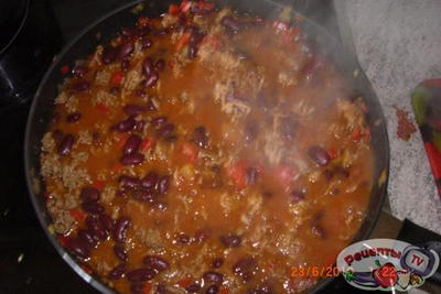    (Chili con carne)   