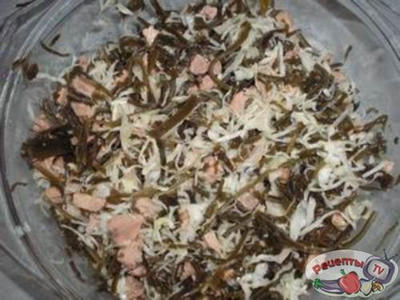 Салат с печенью трески с морской капустой Салат с печенью трески с морской капустой