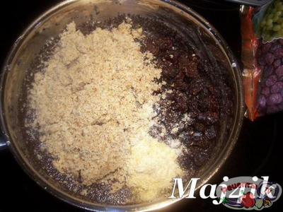 <b>������������� � �����</b> (��� �����) ��� <b>���������</b> (Hamantaschen)