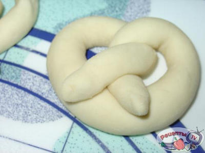 ������ �� �������� ����� ��� Laugenbrezeln.