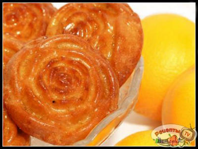   (Orange Kugelhopf Cakes)