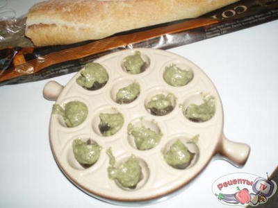 Escargots a la Bourguignone ( ,  ,   )