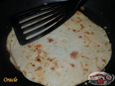   <b> </b>   c , Quesadillas